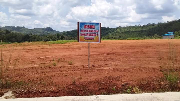 PEMDES KENERAK SIAPKAN LAHAN PEMBANGUNAN SMK NEGERI 1 SEMITAU